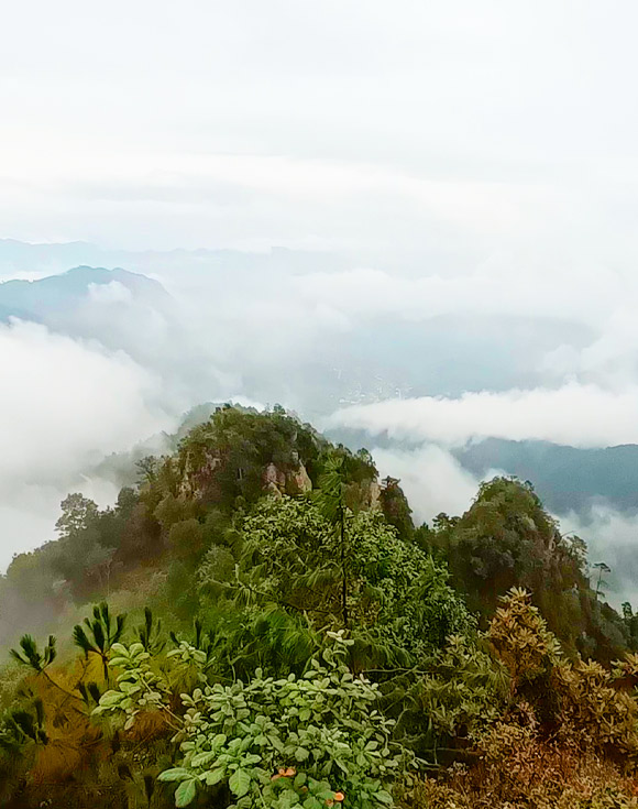 cima cerro tres cabezas